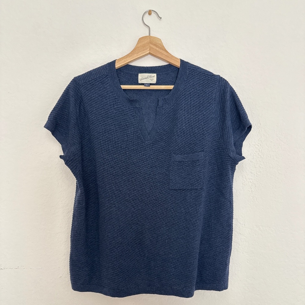Universal Thread Sweater Knit Shirt Short Sleeve Navy Blue